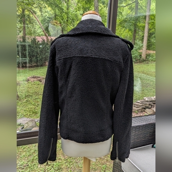Max Studio Faux Shearling Moto Jacket New Size M - Picture 3 of 7